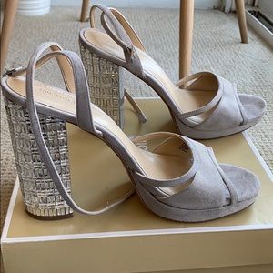 MICHAEL Michael Kors Yoonie Platform Shoes 8.5